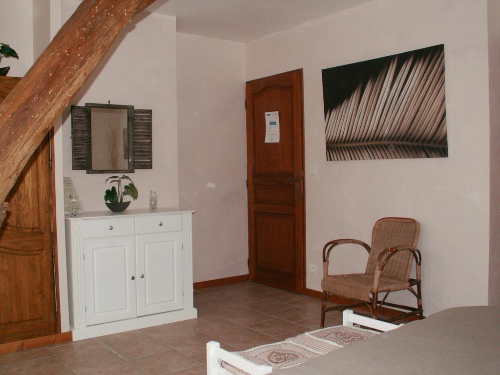 La Chartreuse Hotel Poilly-sur-Tholon Bilik gambar