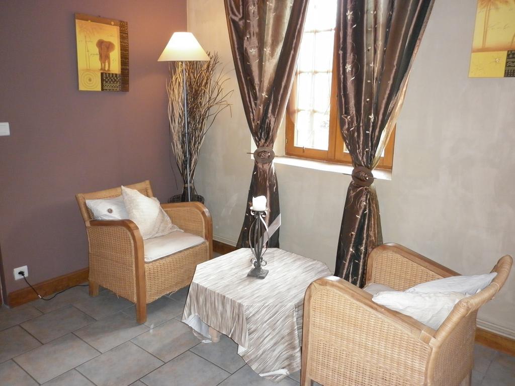 La Chartreuse Hotel Poilly-sur-Tholon Bilik gambar